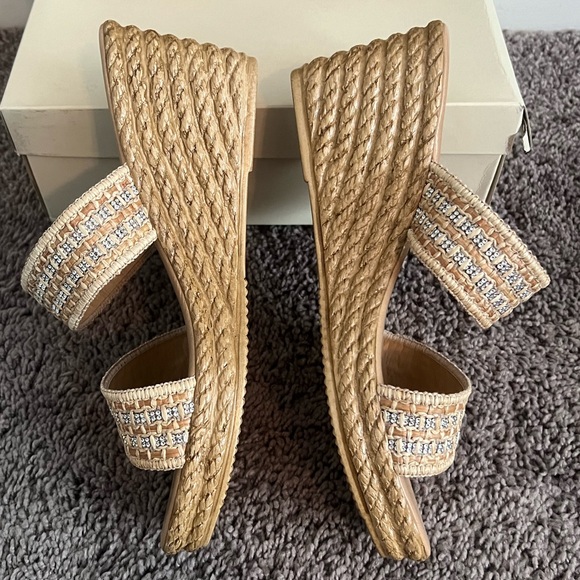 NIB Mariella Wedge Wedge Sandal 9.5 Beige - Picture 8 of 13